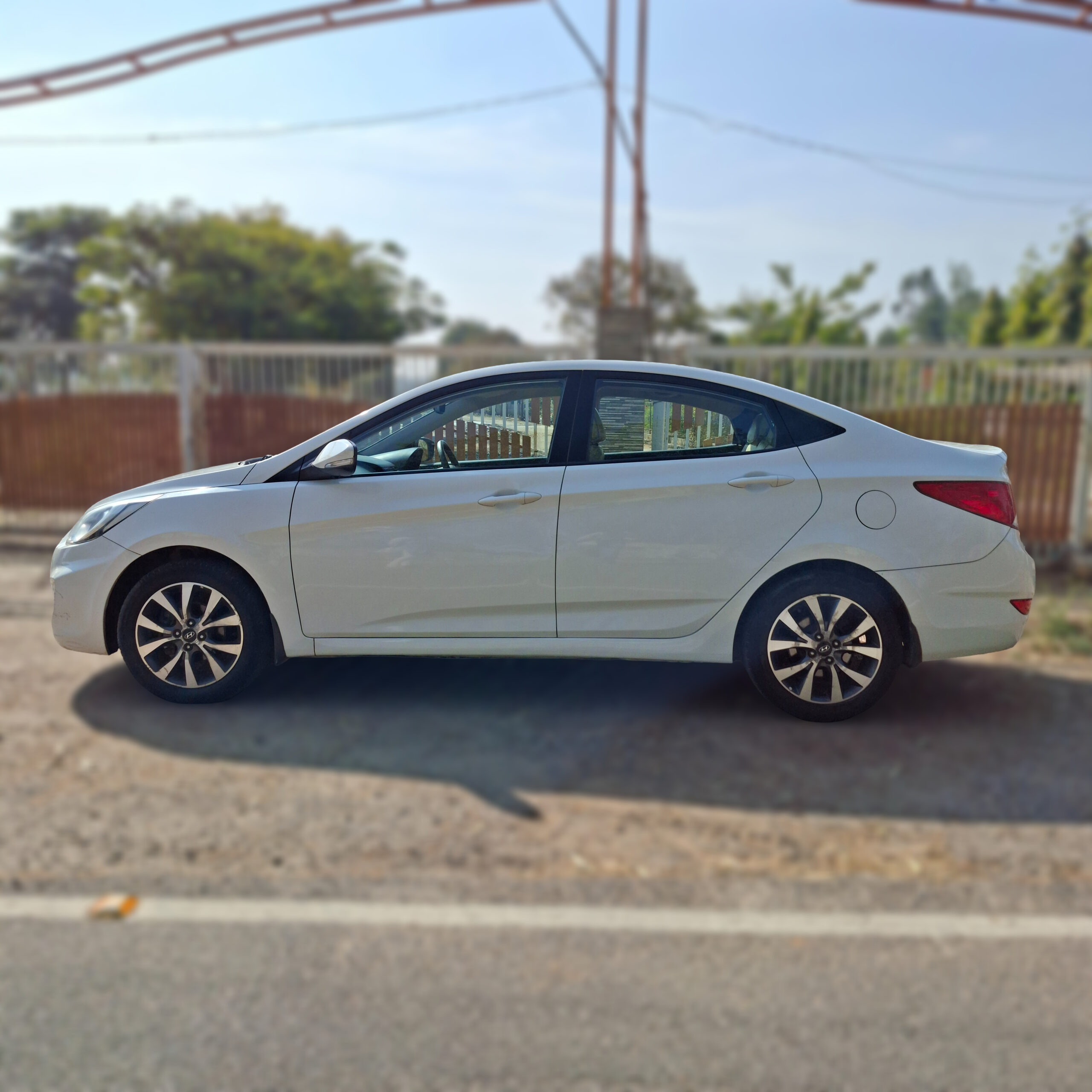 2014-hyundai-verna-buy-used-car-for-sale-in-bangalore (2)