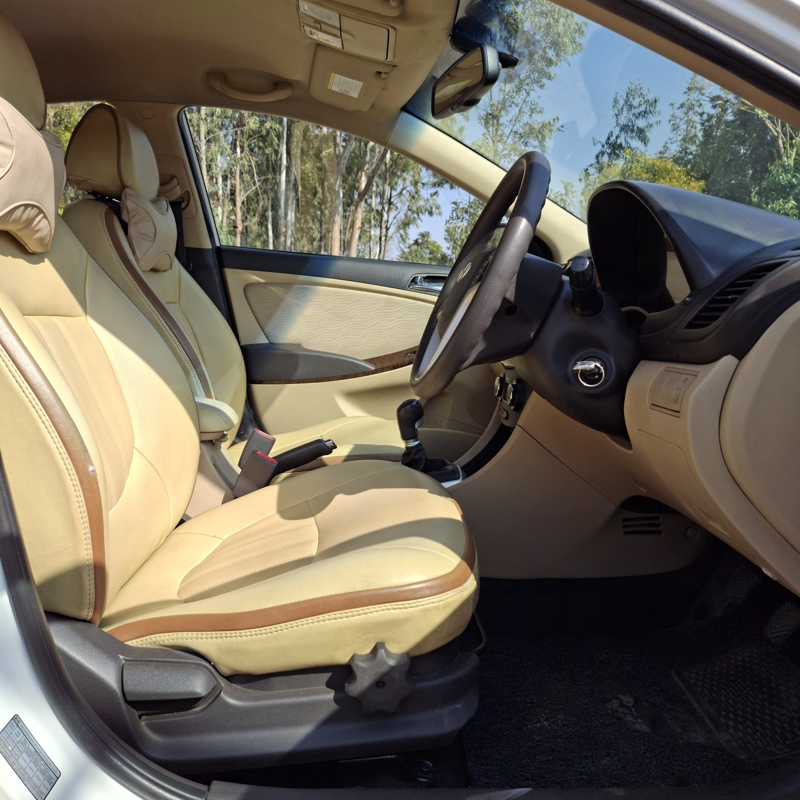 2014-hyundai-verna-buy-used-car-for-sale-in-bangalore (5)