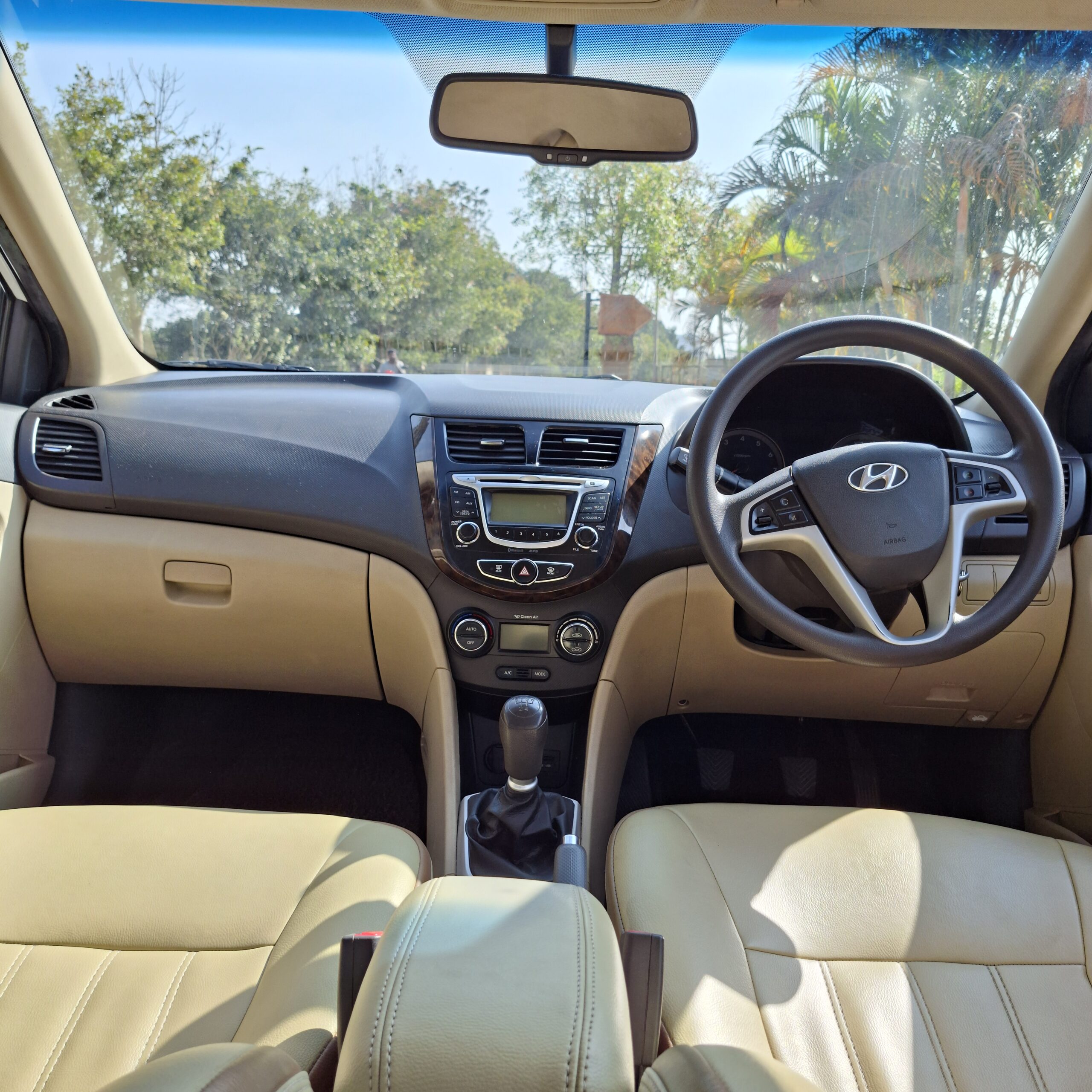 2014-hyundai-verna-buy-used-car-for-sale-in-bangalore (7)